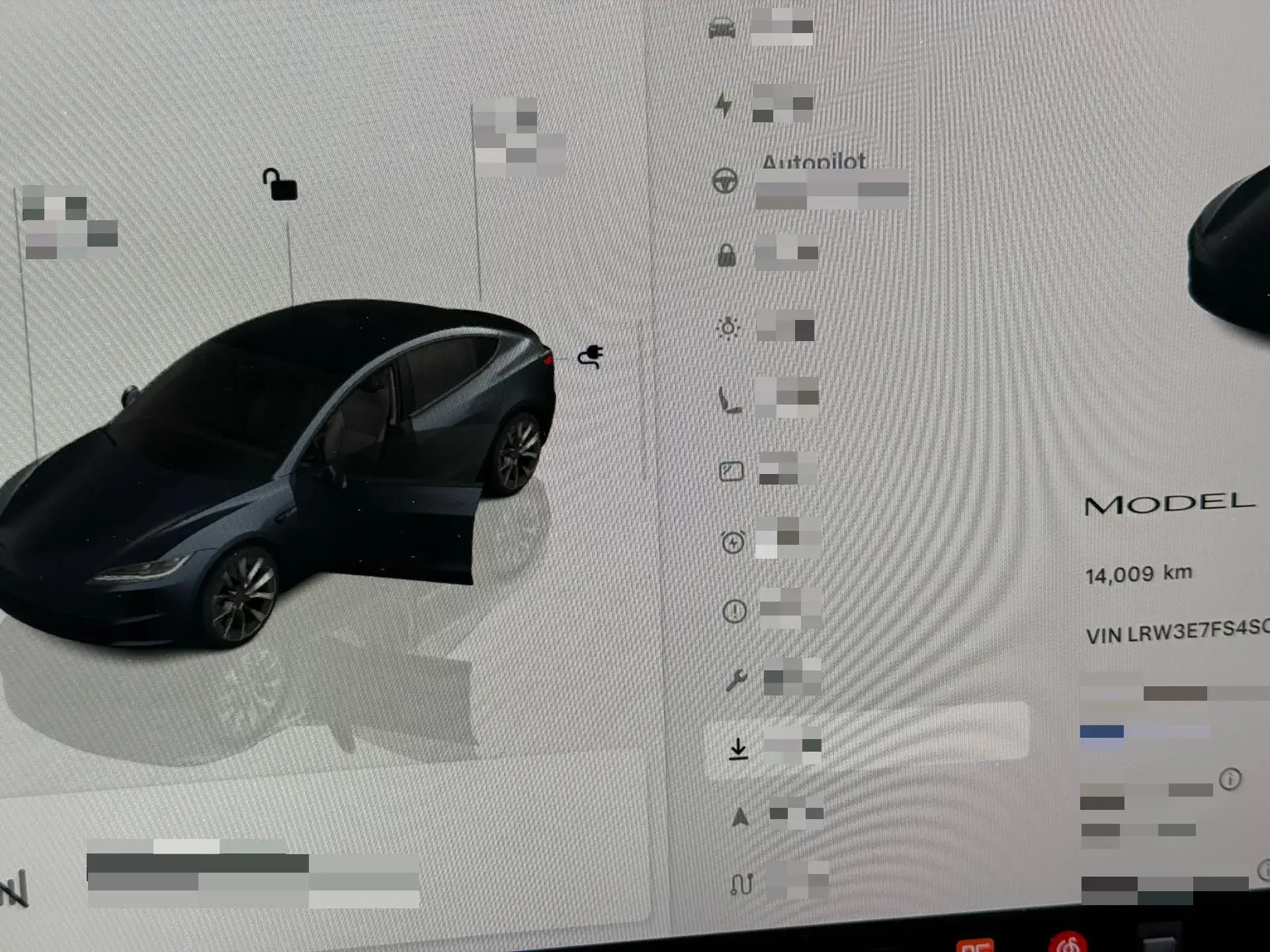 2025 TESLA MODEL thumbnail 3
