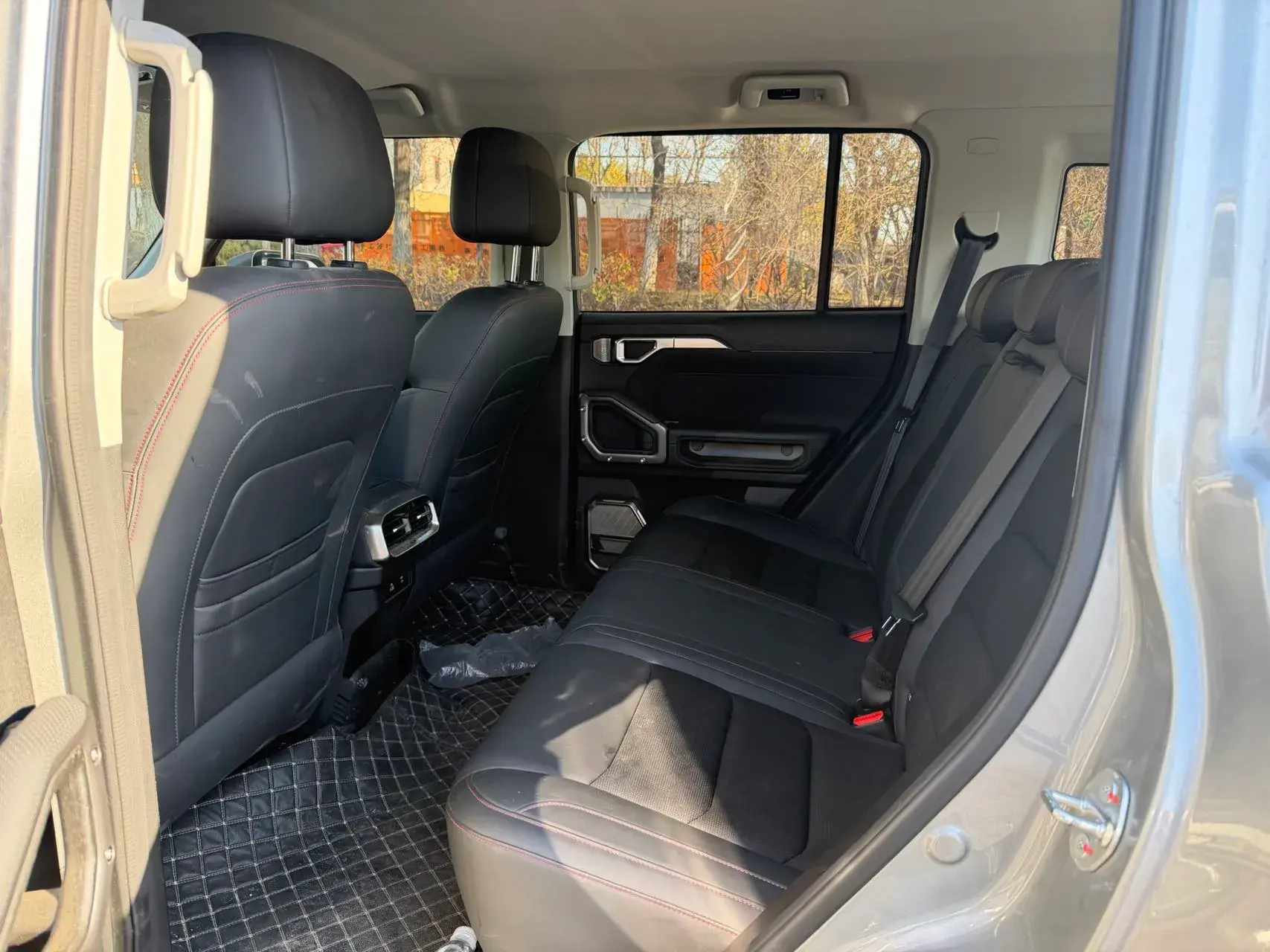 2025 JETOUR TRAVELLER thumbnail 4