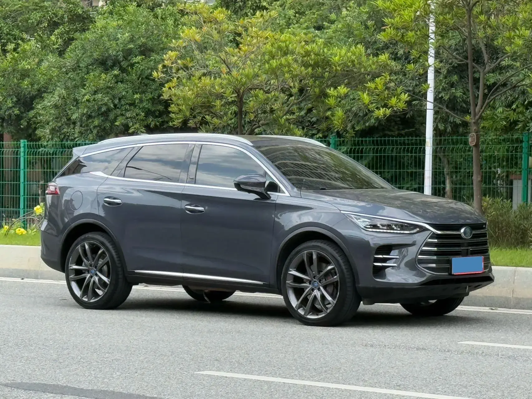 2018 BYD TANG thumbnail 3