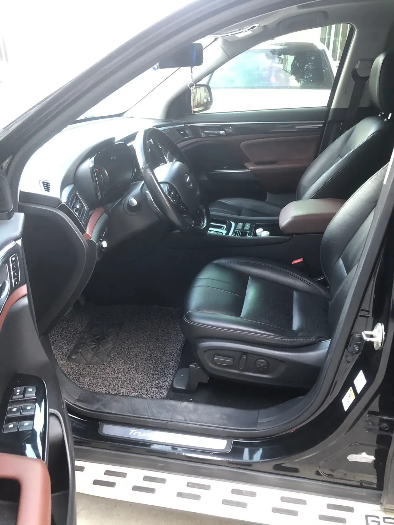 2019 GAC TRUMPCHI thumbnail 4