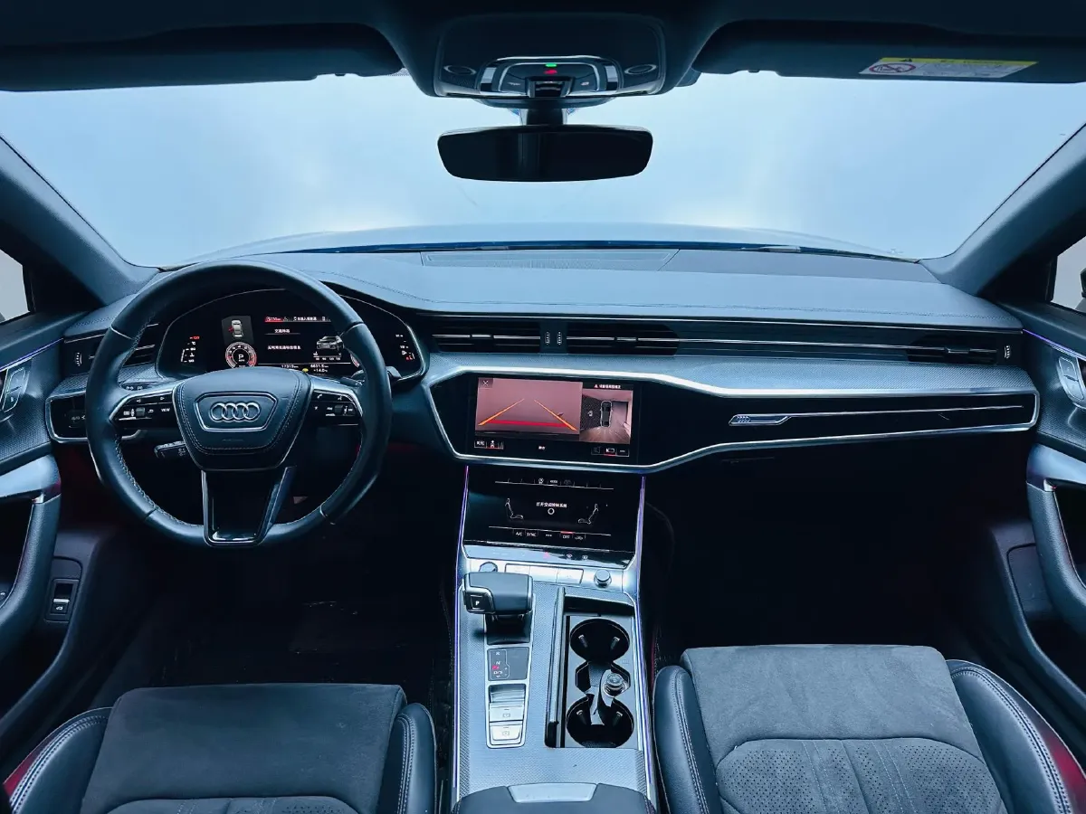 2024 Audi A6L 2.0T 245HP L4 7DCT,autocango,china used car exporter,china ev exporter,chinese used car exporter,chinese used ev exporter