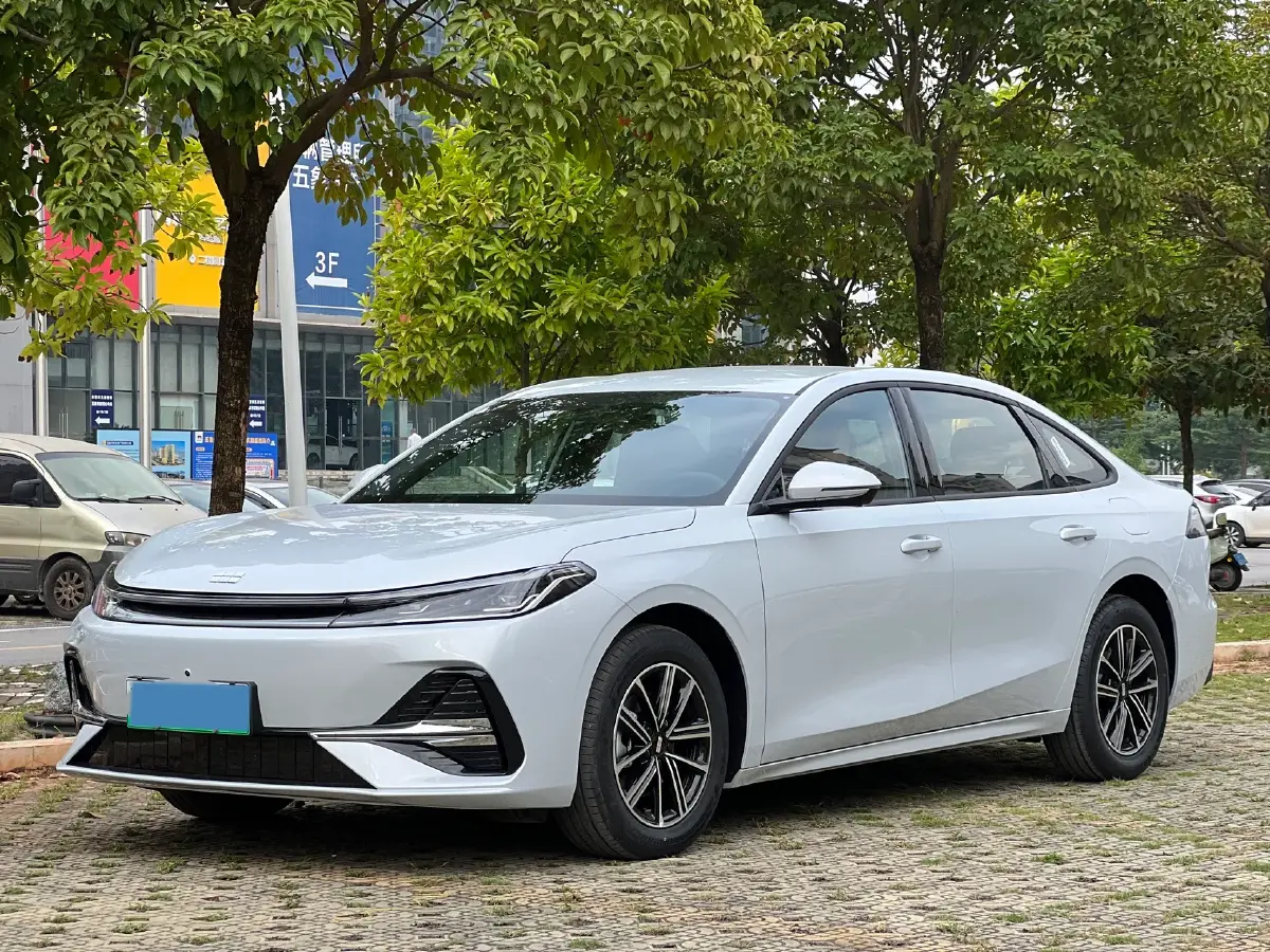 2025 Geely Galaxy A7 1.5L 112HP L4 1DHT PHEV