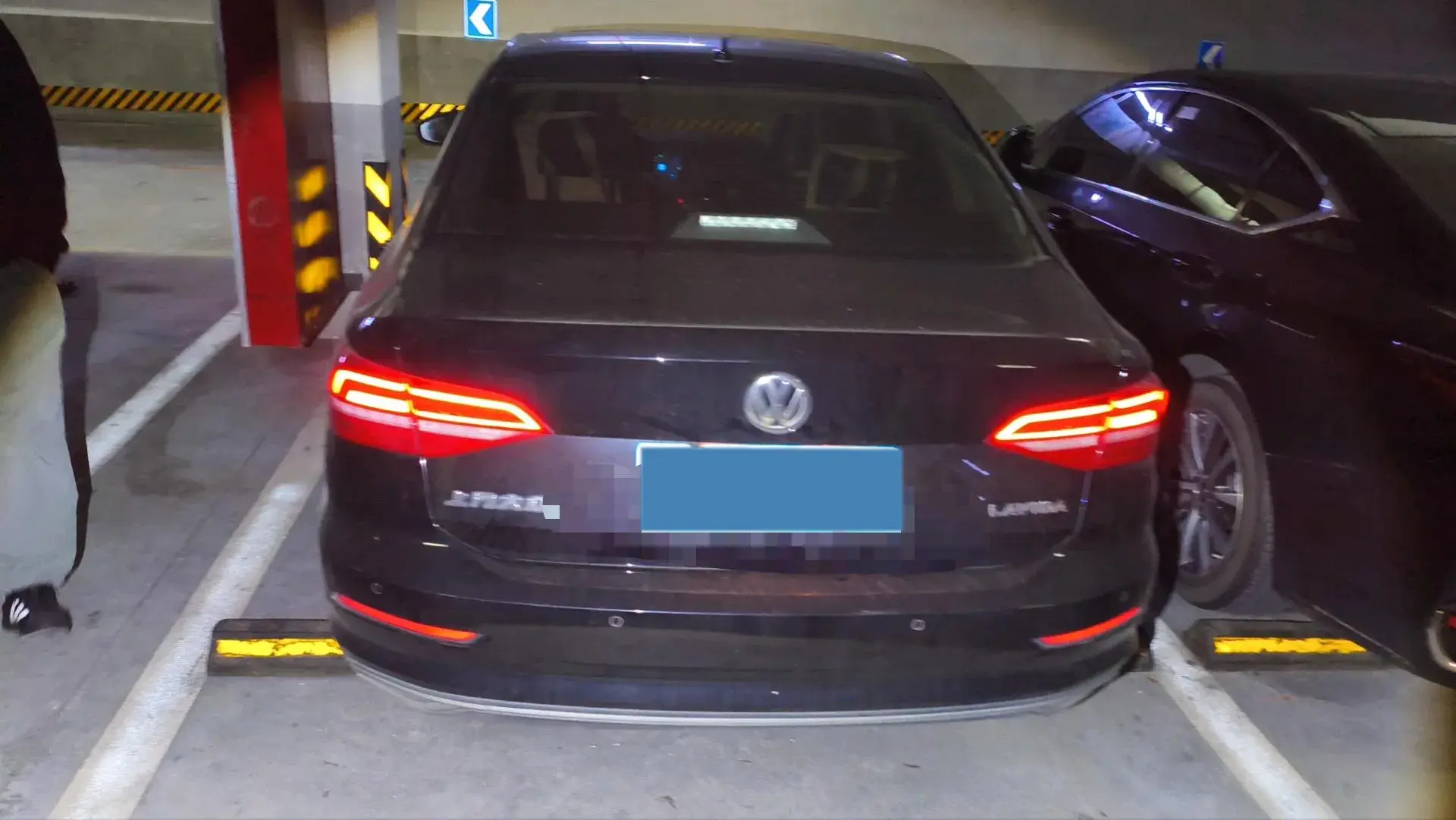 2018 VOLKSWAGEN LAVIDA thumbnail 2