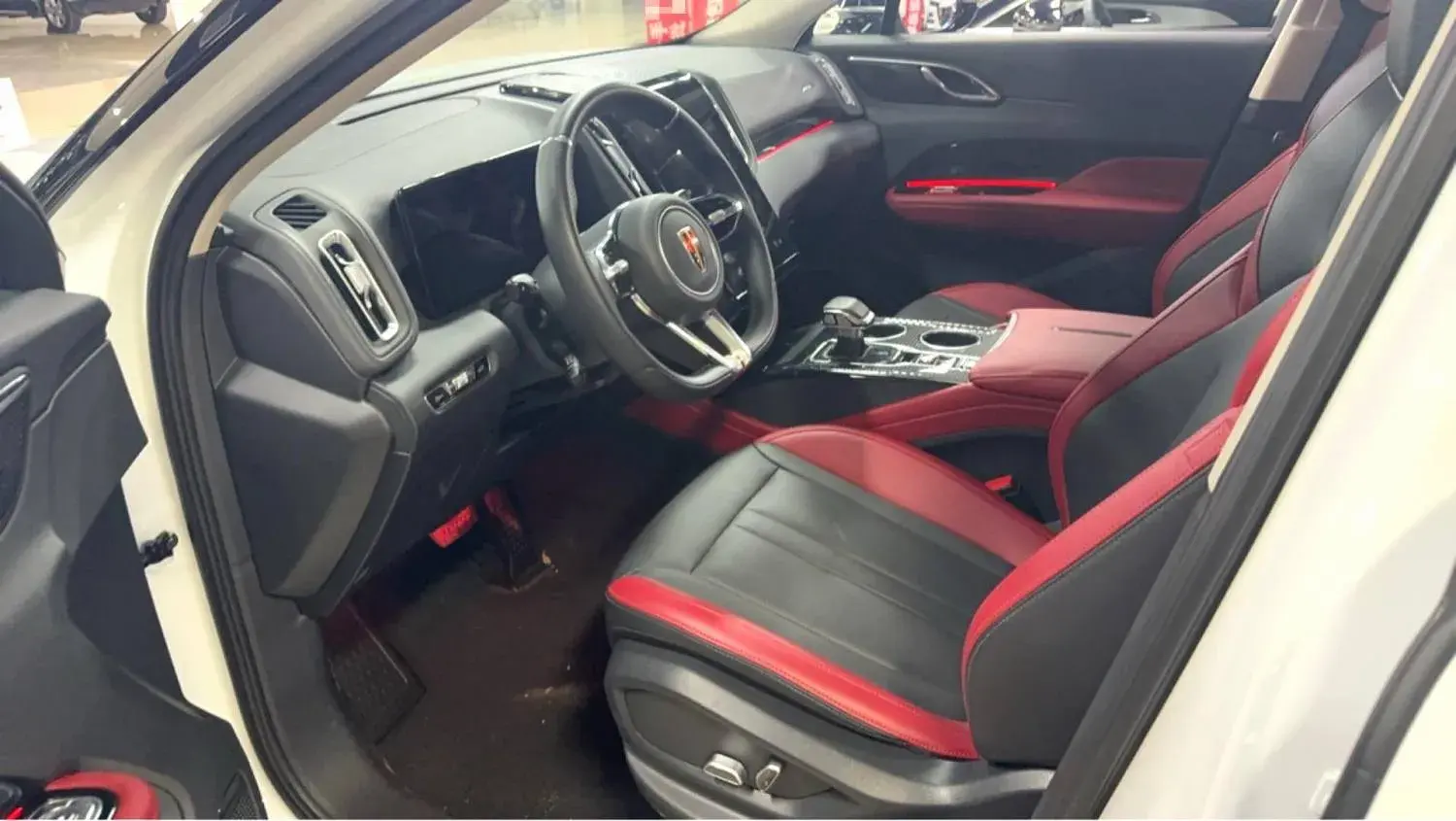 2024 HONGQI HS3 thumbnail 2