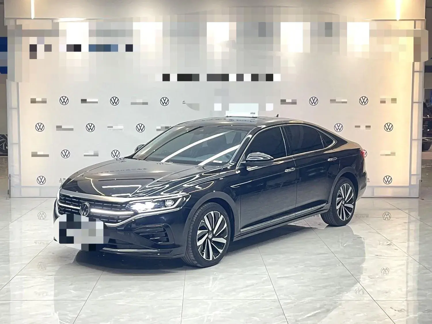 2023 VOLKSWAGEN PASSAT view 1