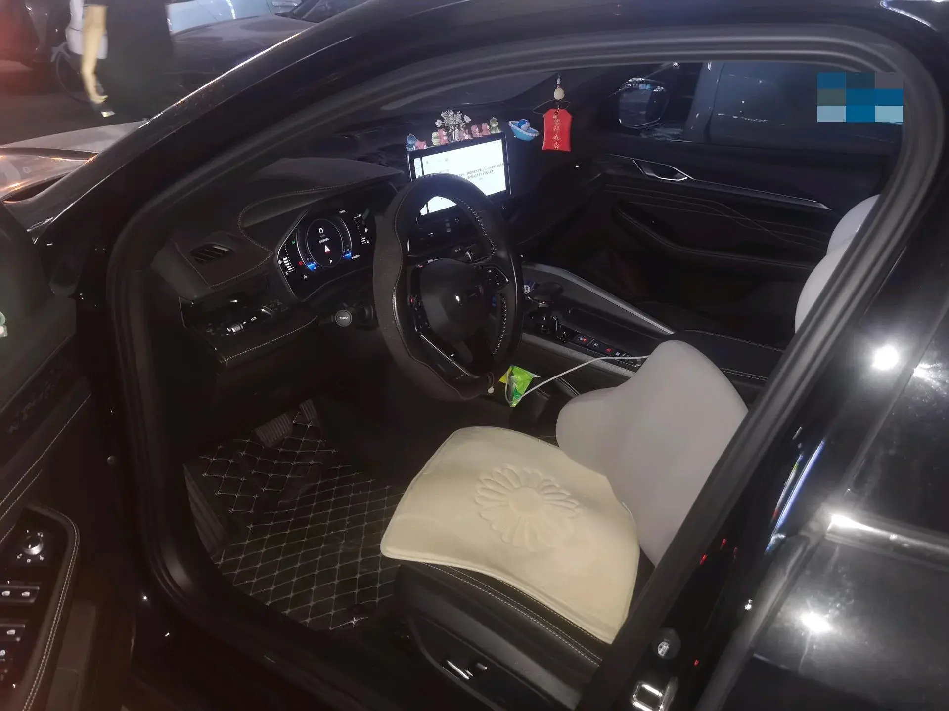 2023 GEELY PREFACE thumbnail 3