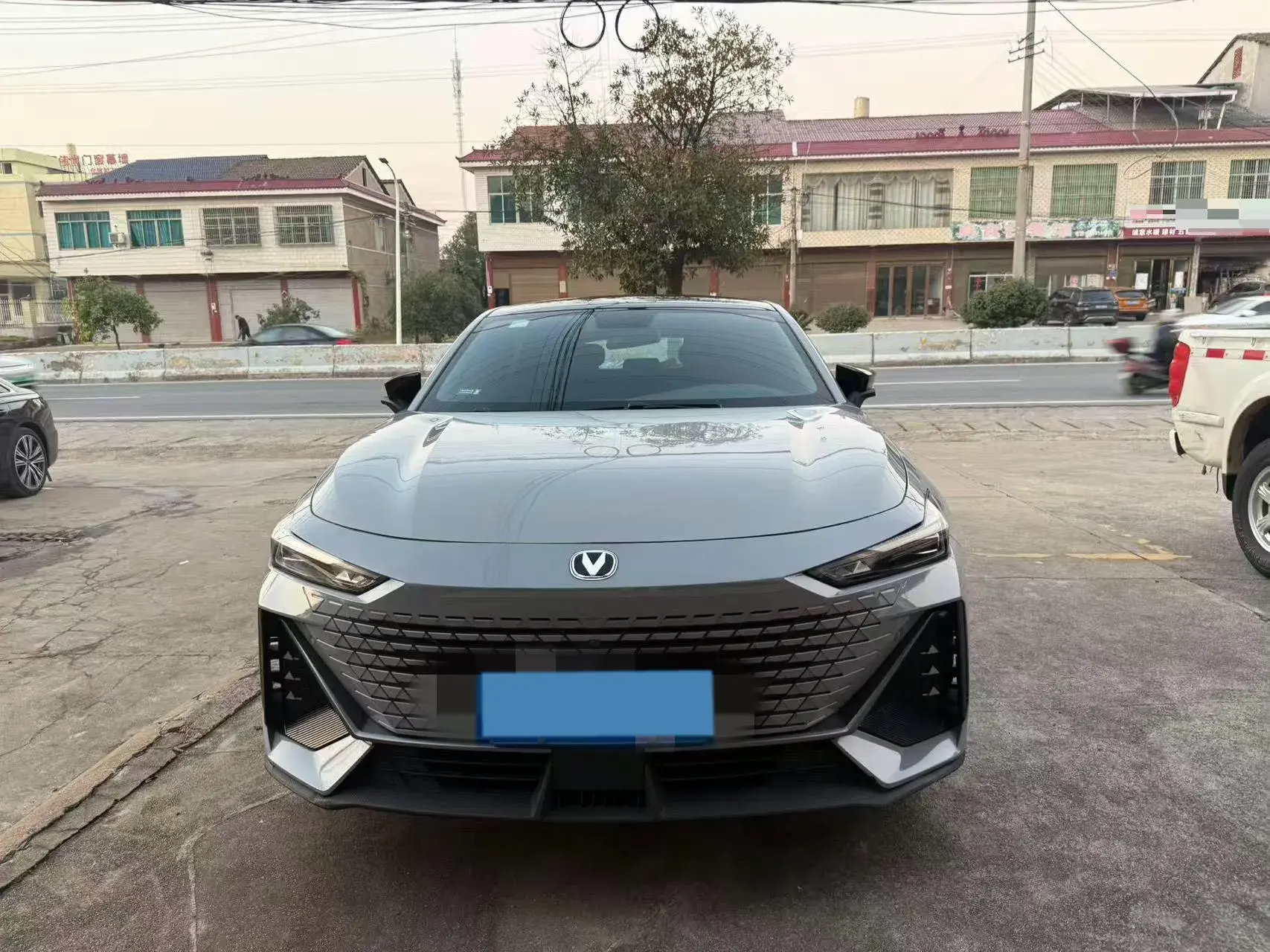 2022 CHANGAN UNI-V thumbnail 2