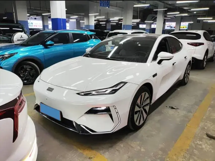 2024 Geely Galaxy E8 BEV 76KWH