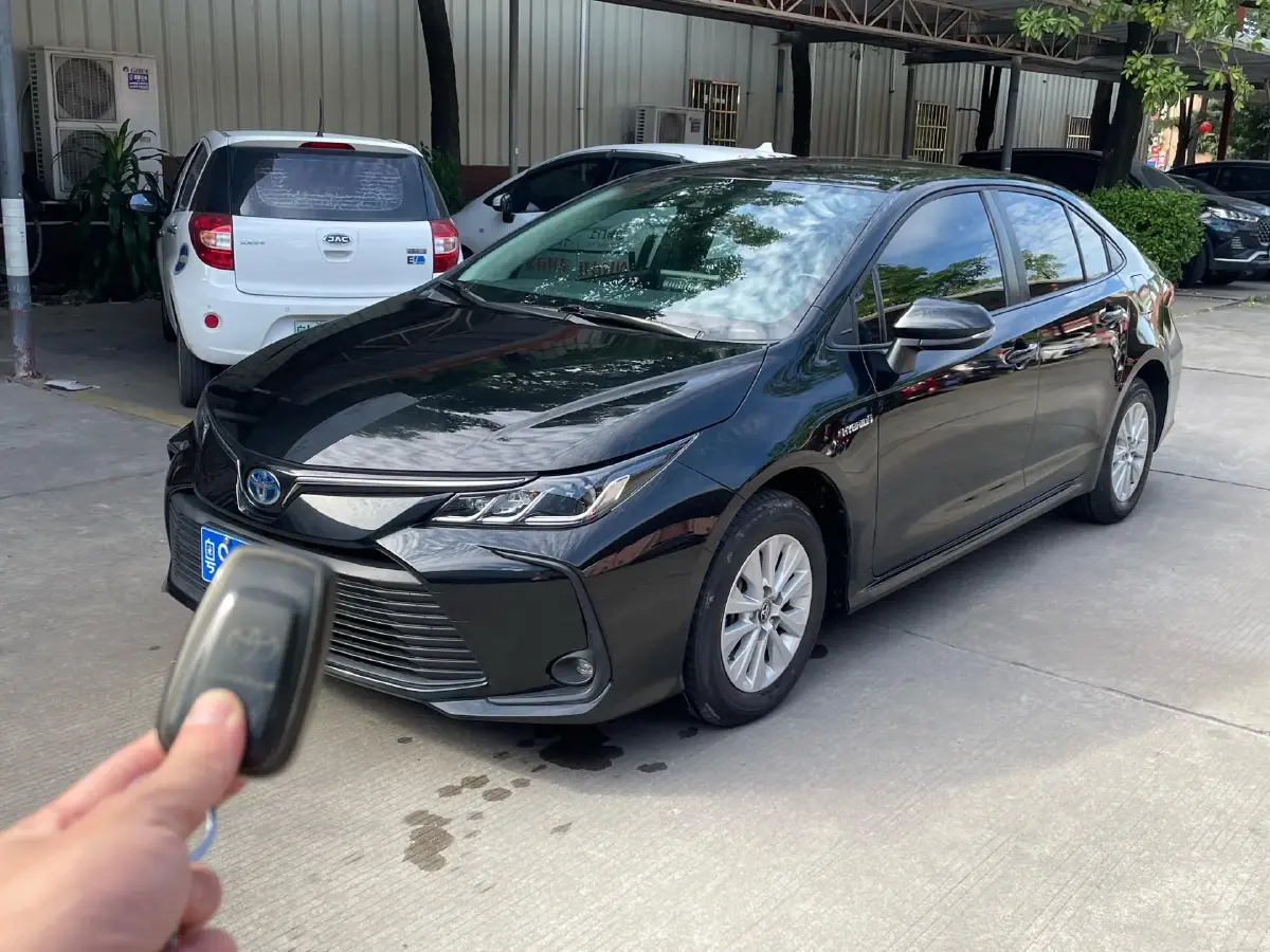 2022 Toyota Corolla 1.8L 98HP L4 E-CVT Hybrid