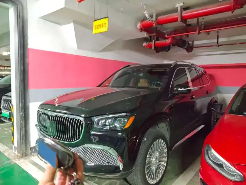 2024 MERCEDES-BENZ GLS view 1