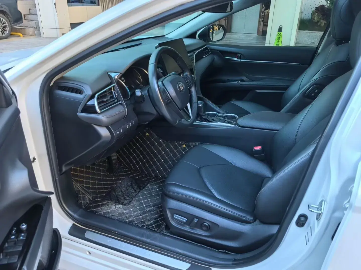 2021 TOYOTA CAMRY thumbnail 4