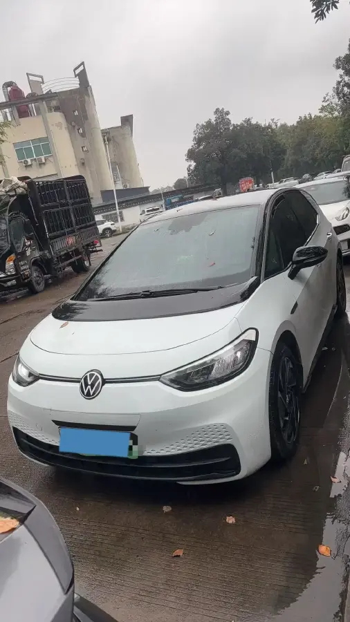 2023 Volkswagen ID.3 BEV 52.8KWH