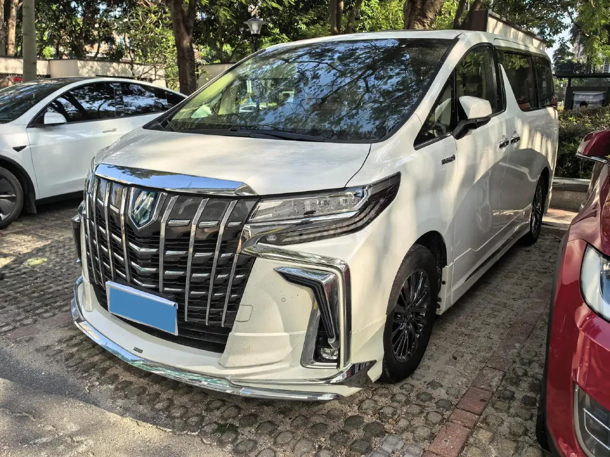 2021 Toyota Alphard 2.5L 117HP L4 E-CVT Hybrid