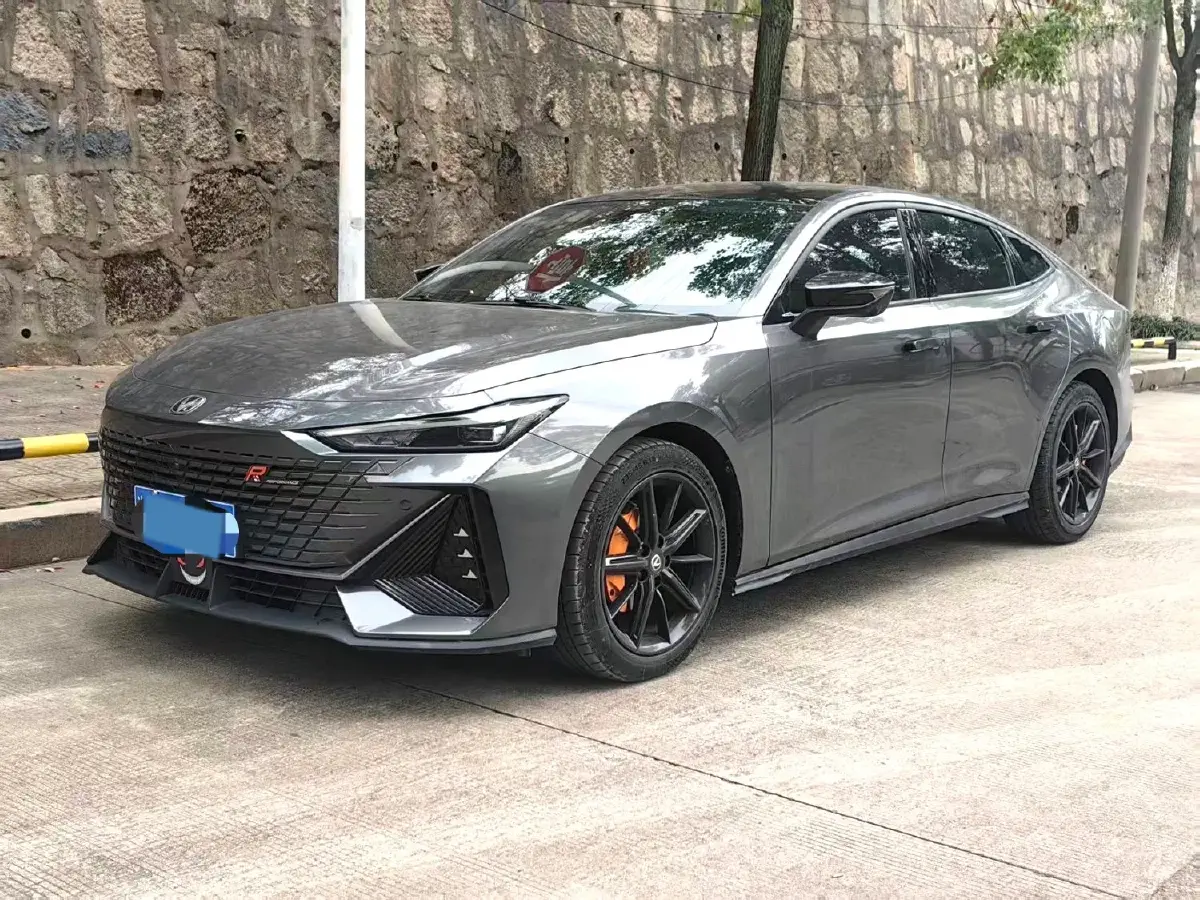 2022 ChangAn UNI-V 1.5T 188HP L4 7DCT