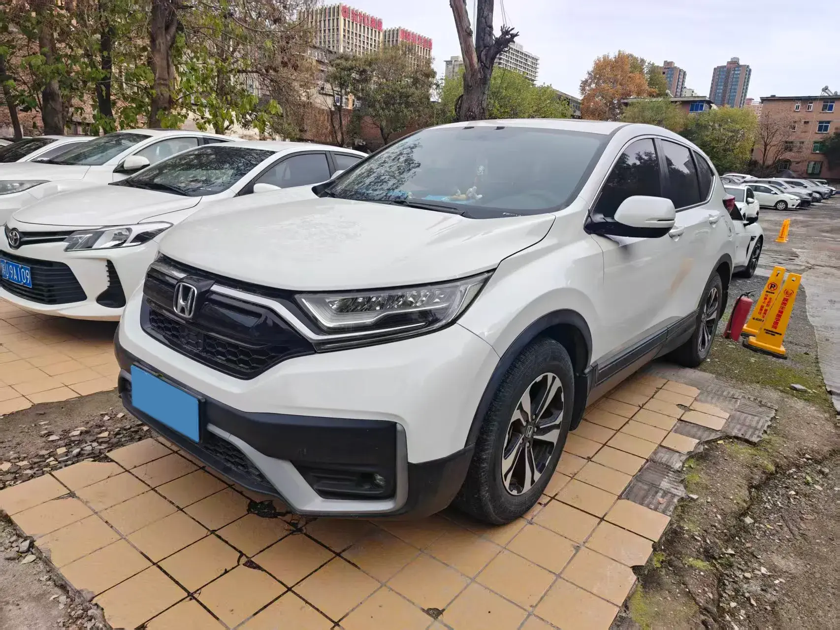 2021 HONDA CR-V view 1