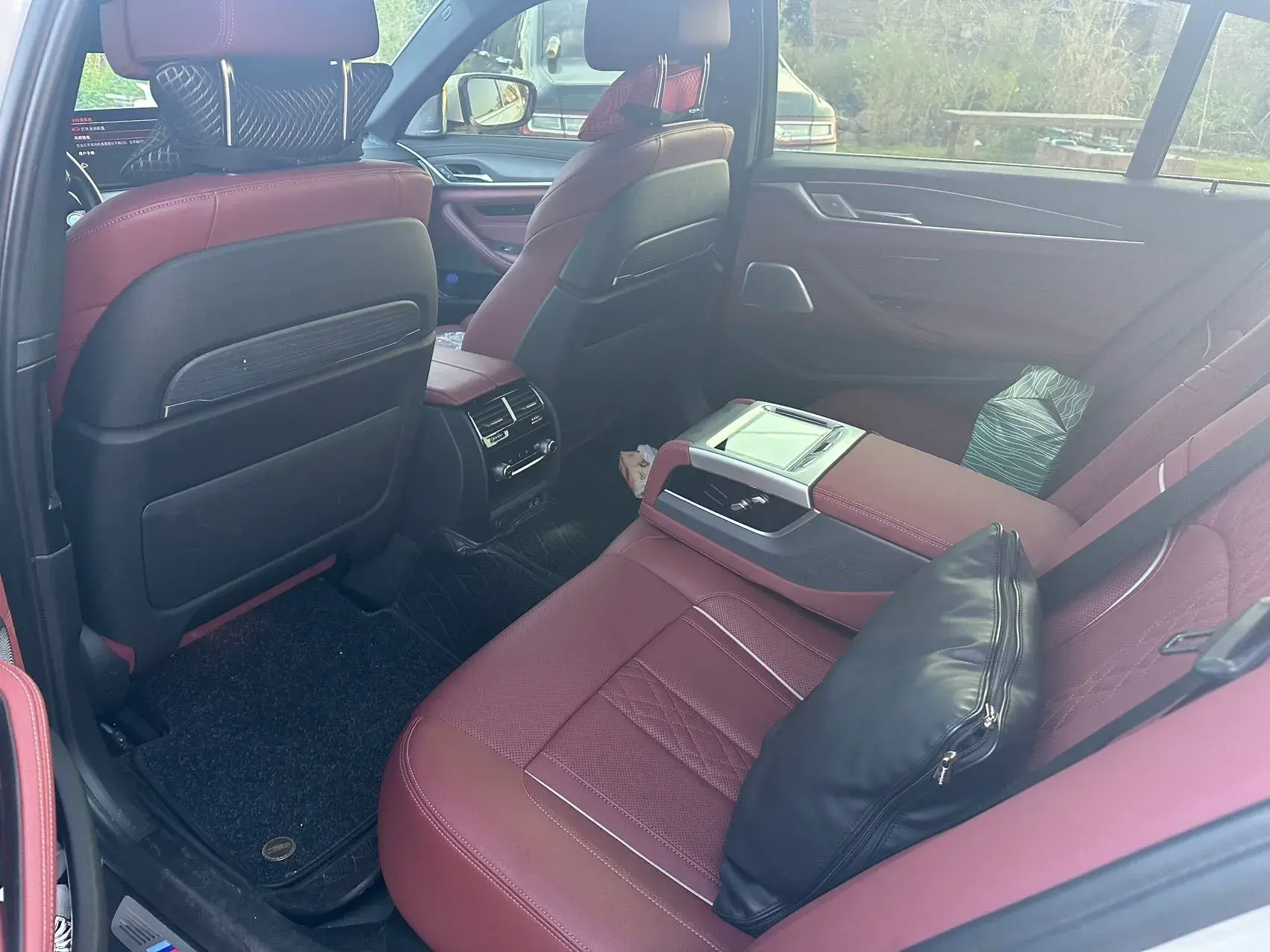 2021 BMW 5 thumbnail 3