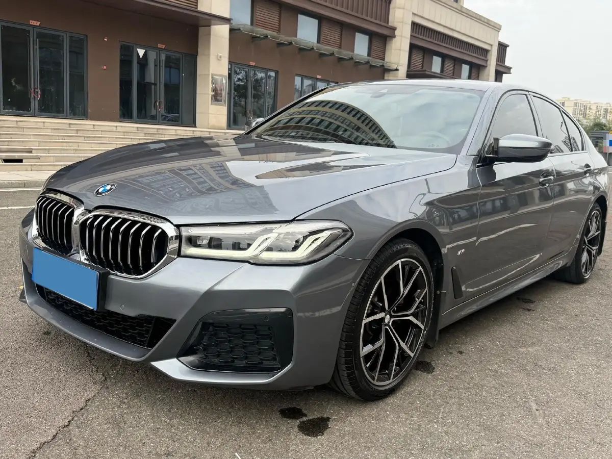 2021 BMW 5 Series 2.0T 184HP L4 8AT