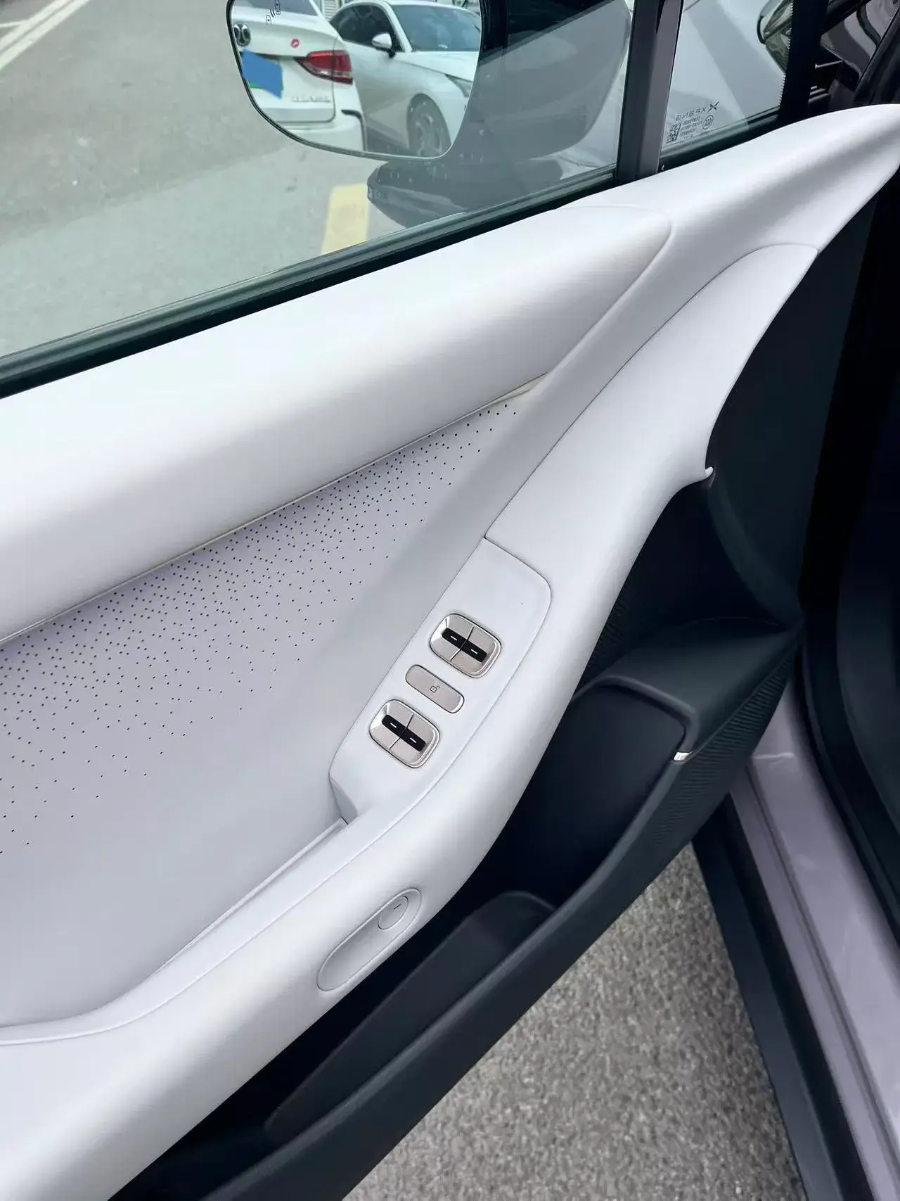 2024 XPENG P7+ thumbnail 3