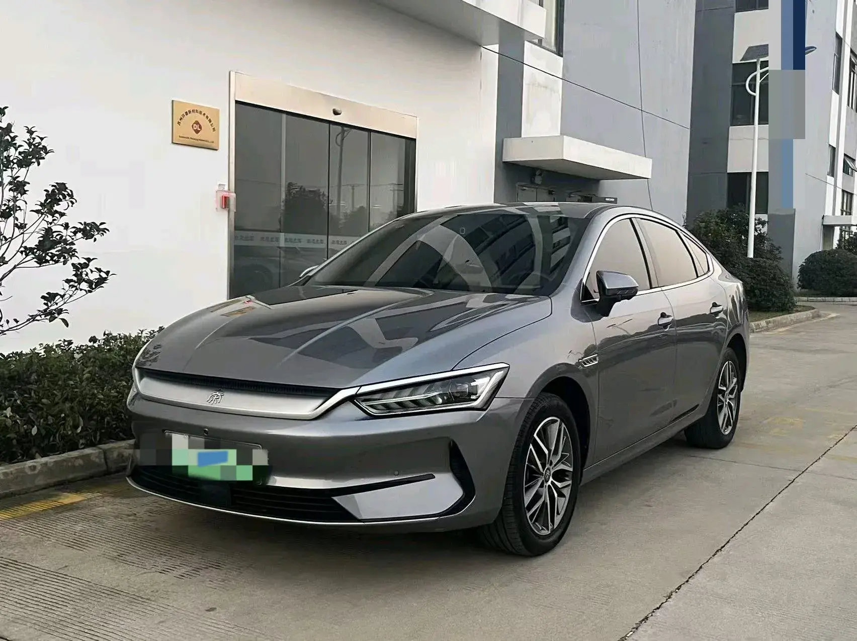 2023 BYD QIN view 1