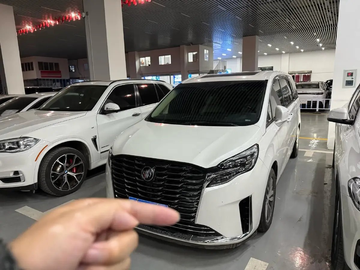 2023 Buick GL8 2.0T 237HP L4 9AT