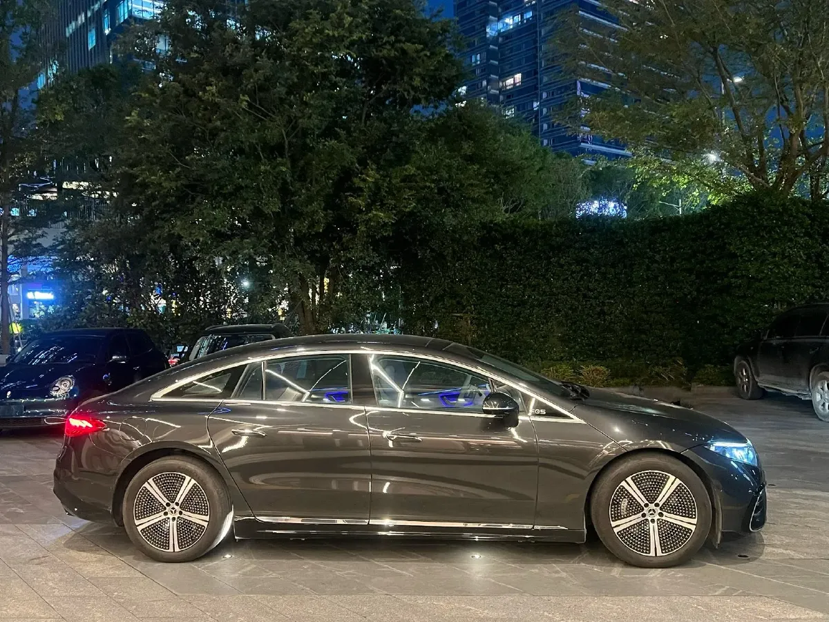 2022 Mercedes-Benz EQS Class BEV 111.8KWH,autocango,china used car exporter,china ev exporter,chinese used car exporter,chinese used ev exporter
