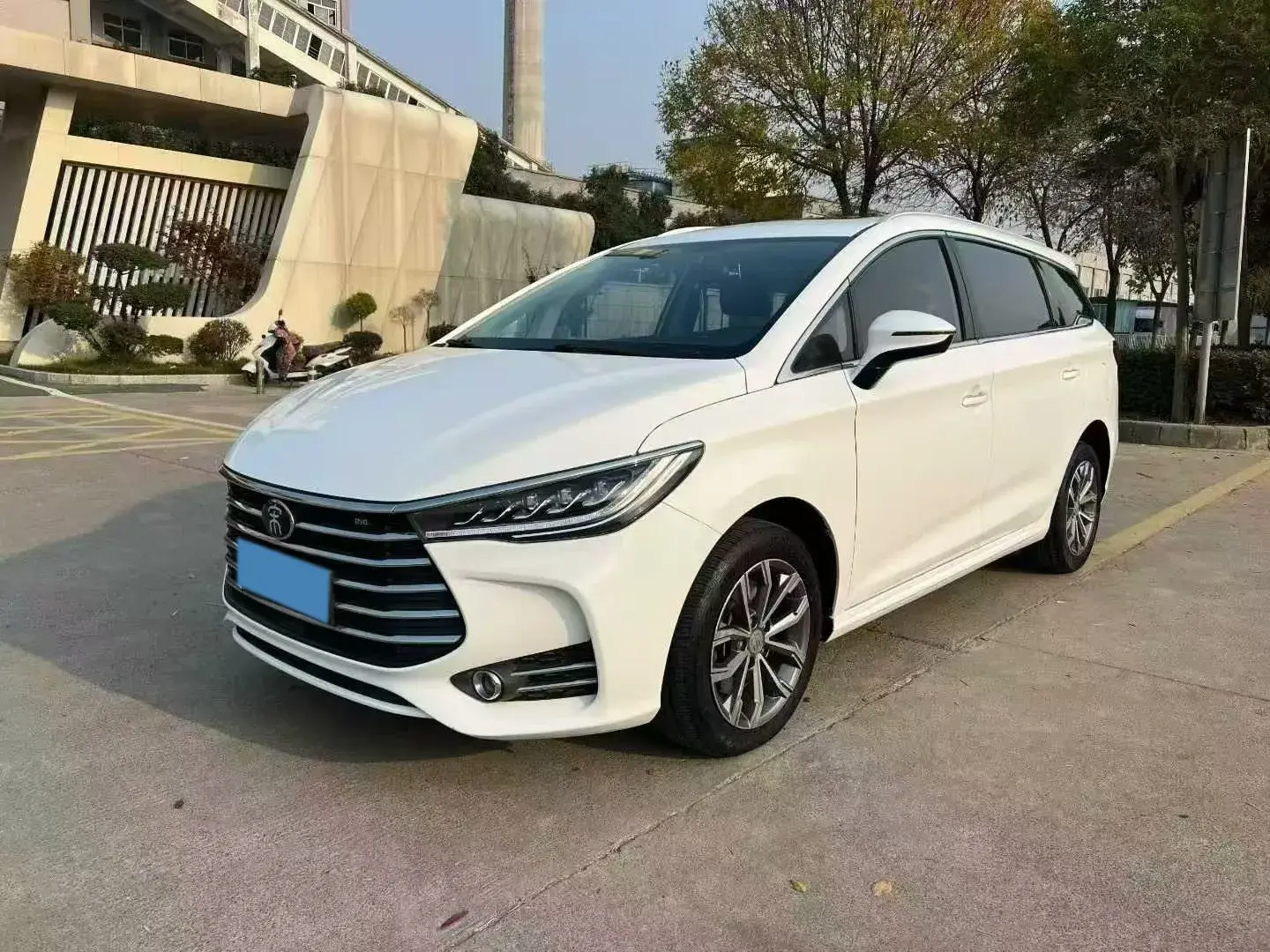 2018 BYD SONG view 1