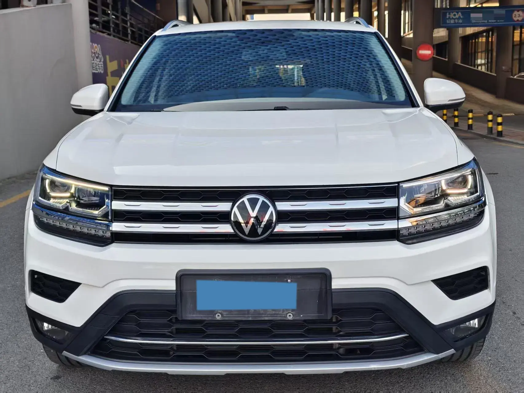 2022 VOLKSWAGEN THARU thumbnail 2