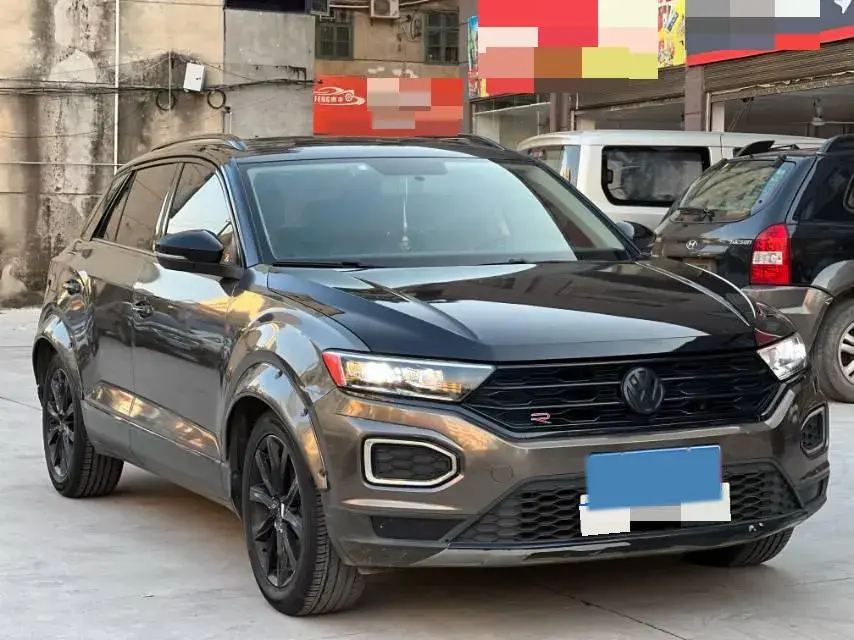 2019 VOLKSWAGEN T-ROC thumbnail 2
