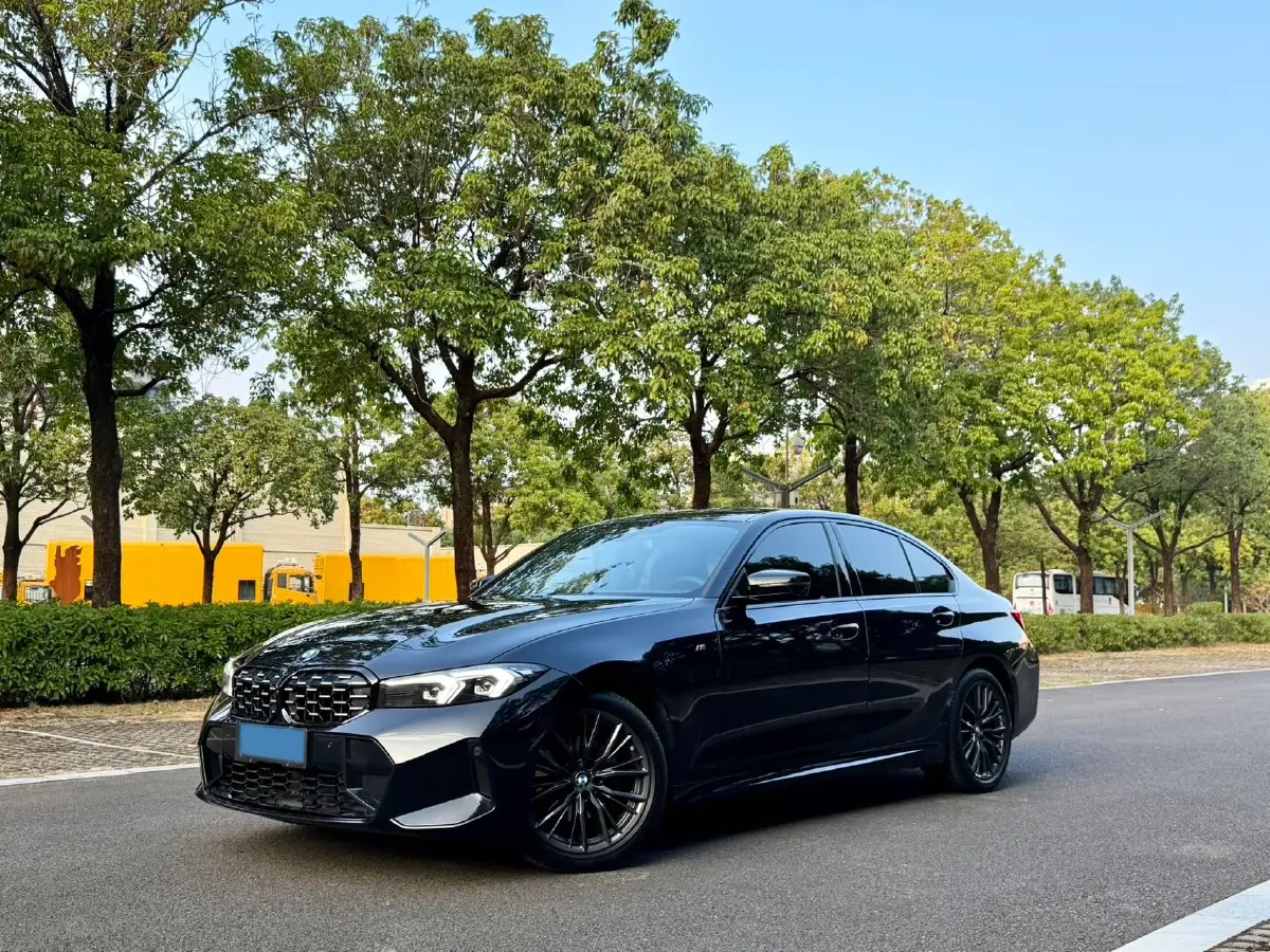 2024 BMW 3 Series 2.0T 184HP L4 8AT