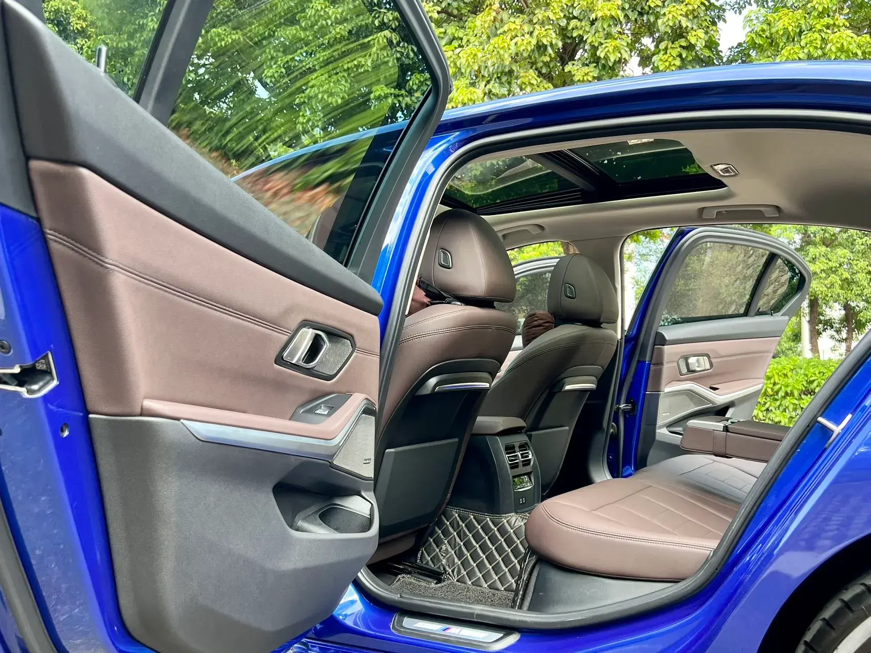 2020 BMW 3 thumbnail 4