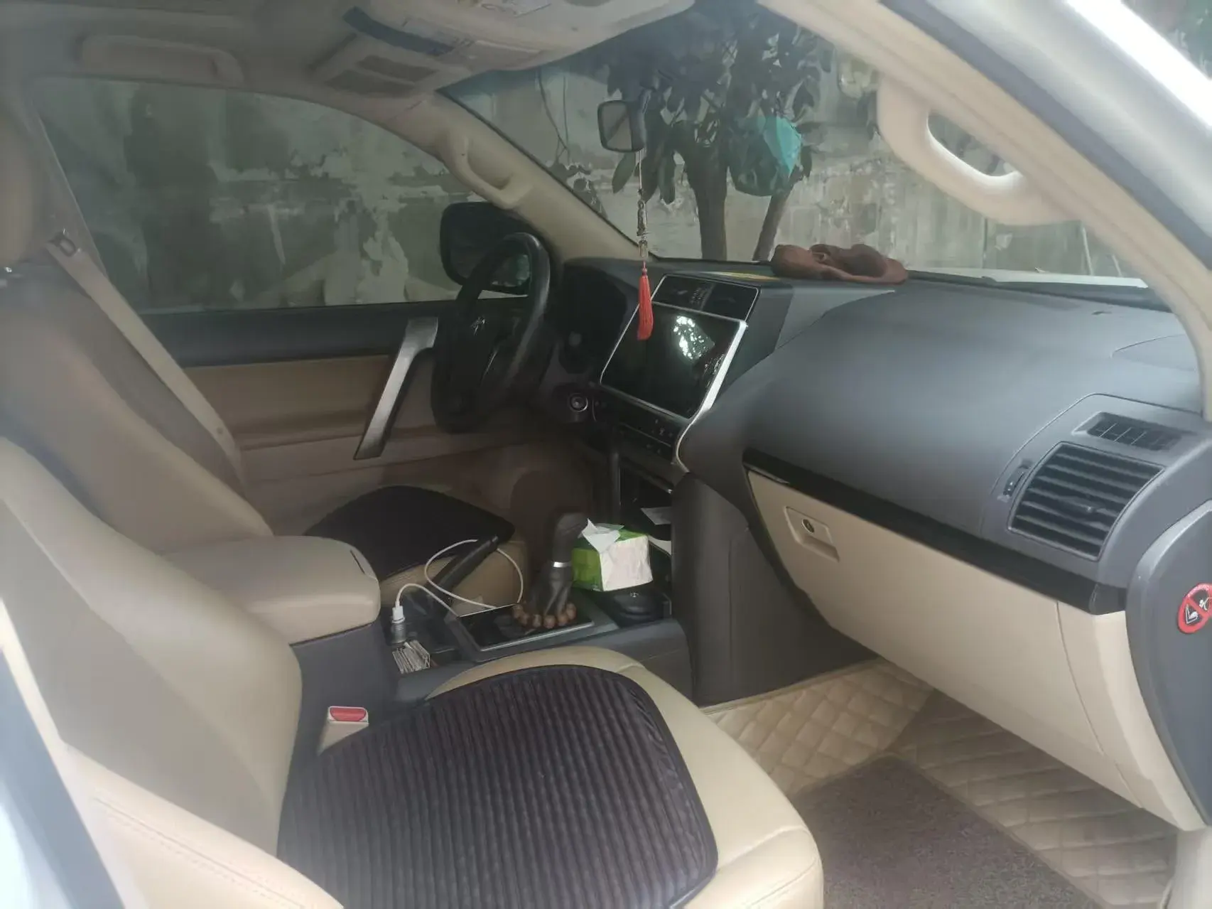 2019 TOYOTA LAND thumbnail 4