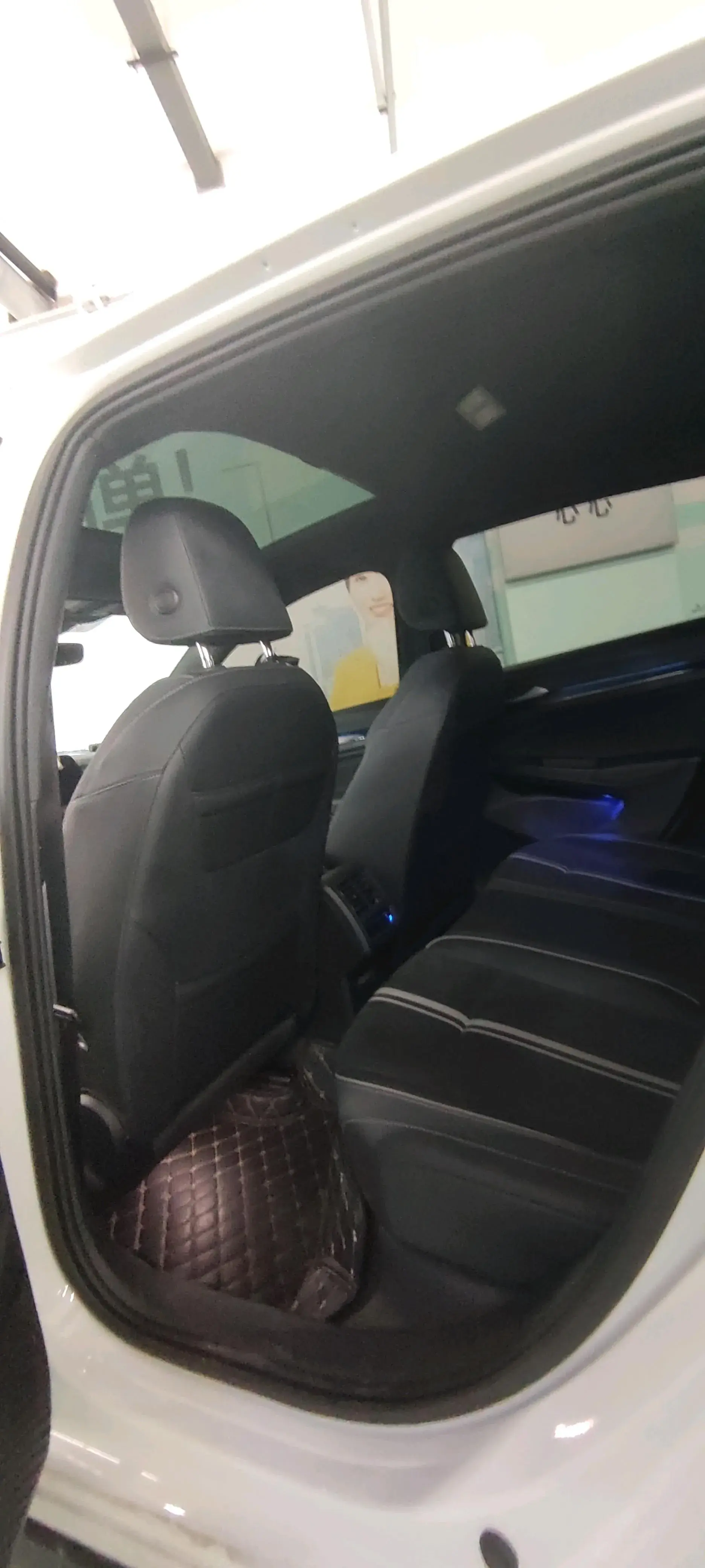 2021 VOLKSWAGEN GOLF thumbnail 4