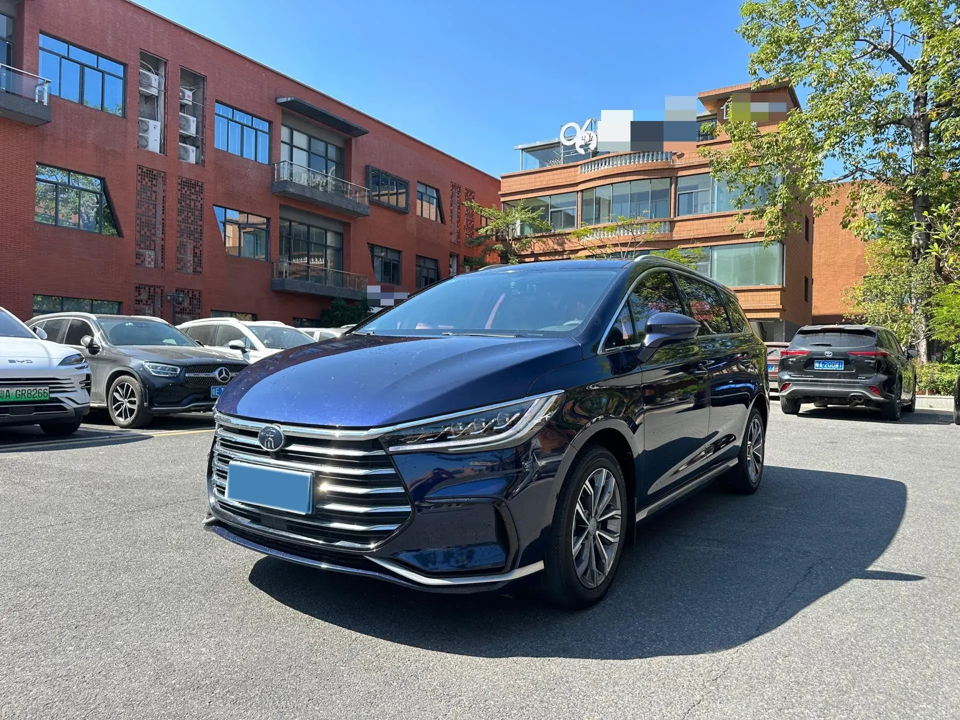 2021 BYD SONG view 1