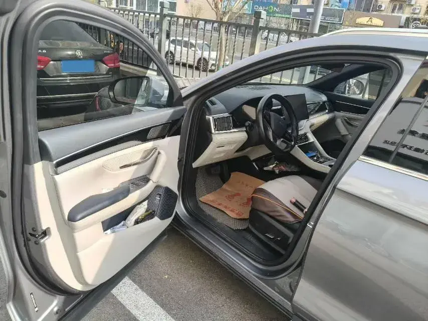 2024 BYD SONG thumbnail 2