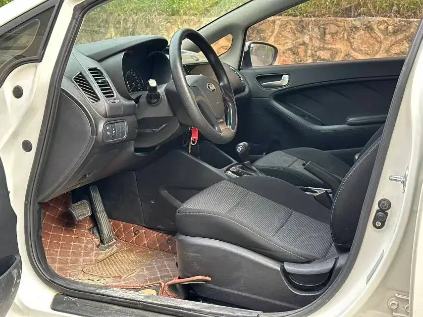 2017 KIA K3 thumbnail 4