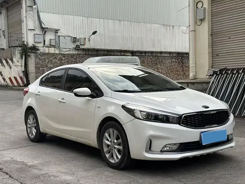 2017 KIA K3 thumbnail 3