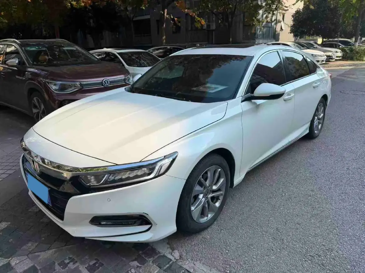 2018 Honda Accord 1.5T 194HP L4 CVT