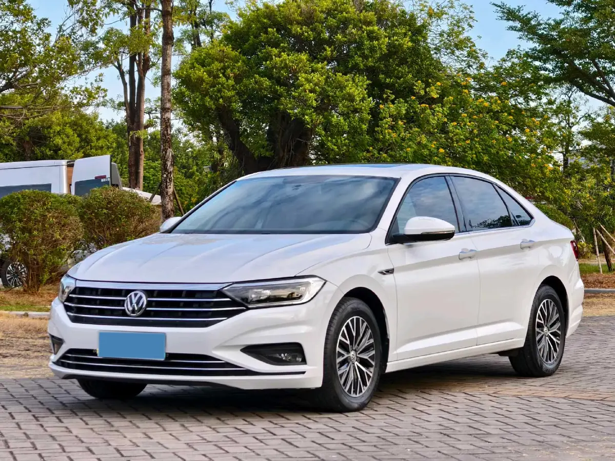 2020 Volkswagen Sagitar 1.4T 150HP L4 7DCT