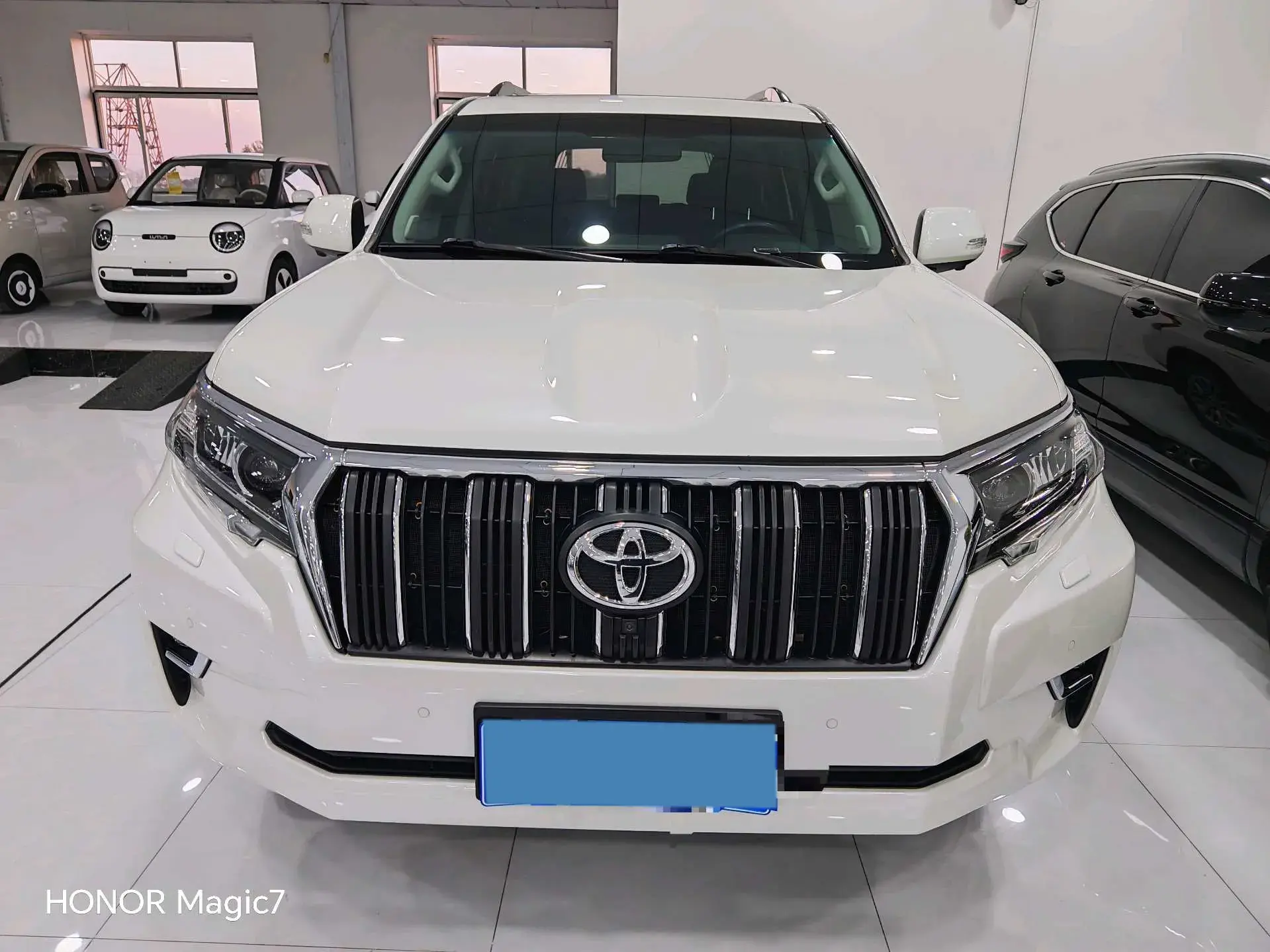 2019 TOYOTA LAND thumbnail 2