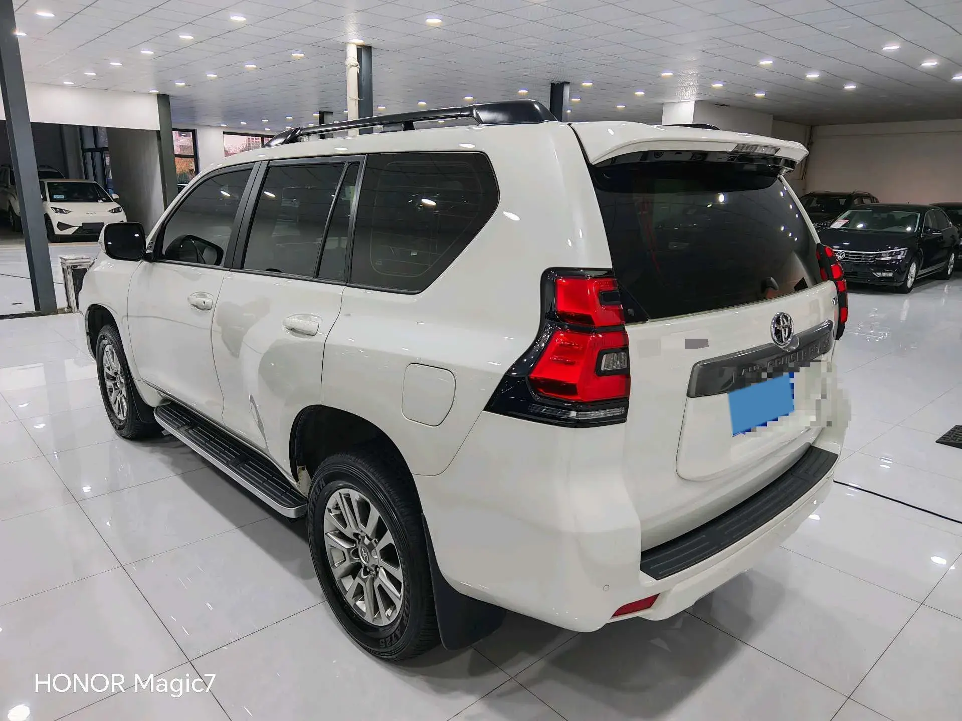 2019 TOYOTA LAND thumbnail 4