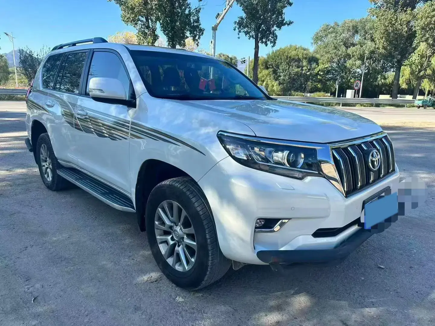 2018 TOYOTA LAND thumbnail 2