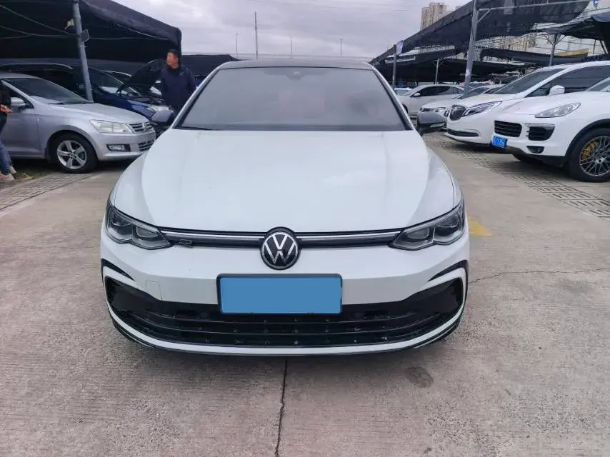 2021 VOLKSWAGEN GOLF thumbnail 4