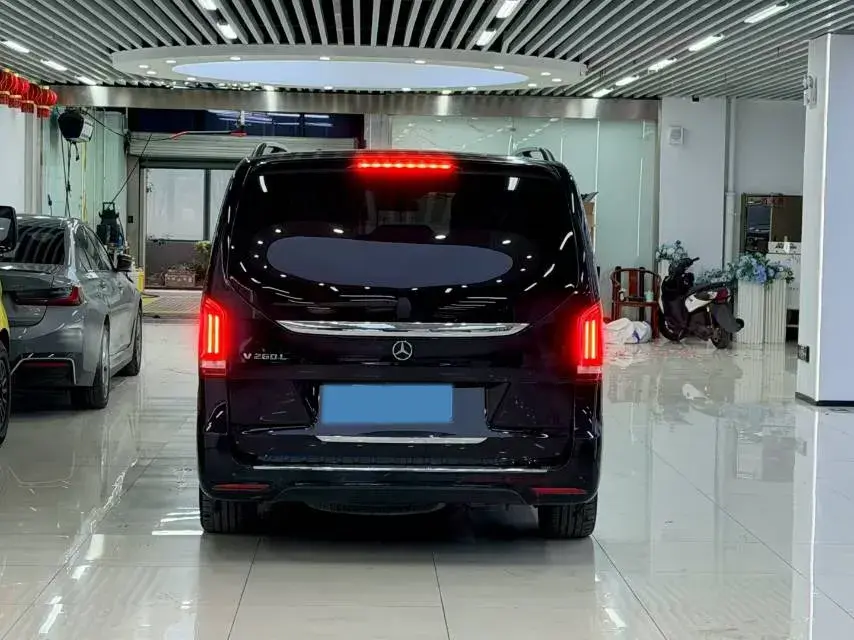 2020 MERCEDES-BENZ V thumbnail 3