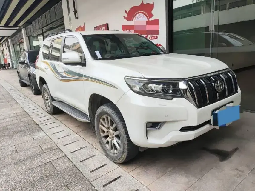 2018 TOYOTA LAND thumbnail 2