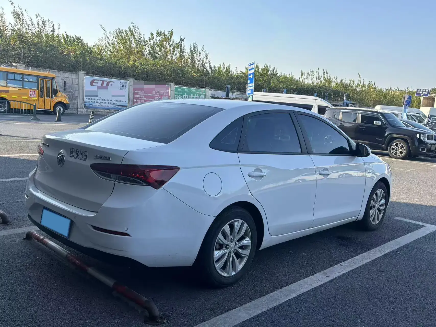 2021 BUICK EXCELLE thumbnail 3