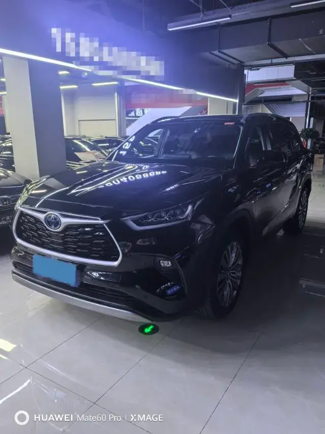 2023 Toyota Highlander 2.5L 189HP L4 E-CVT Hybrid