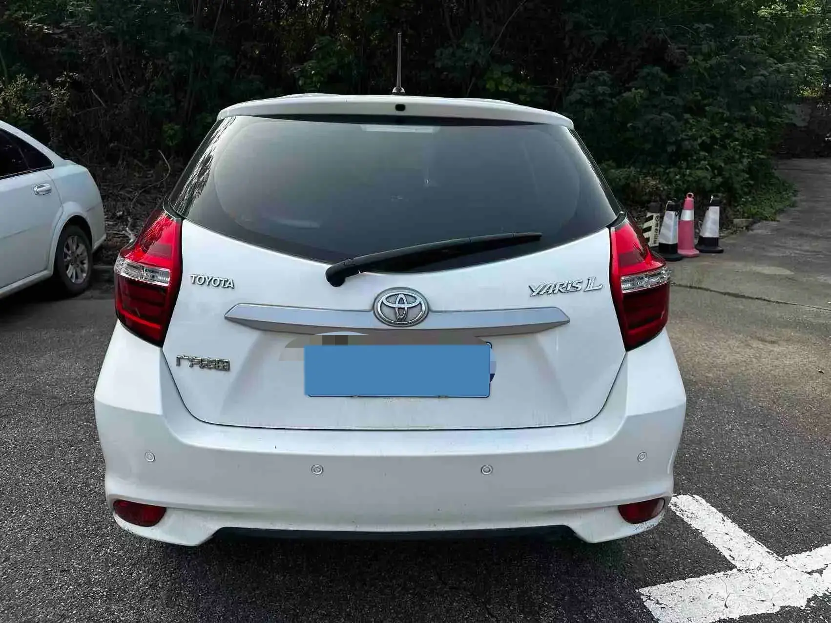 2016 TOYOTA YARIS thumbnail 4