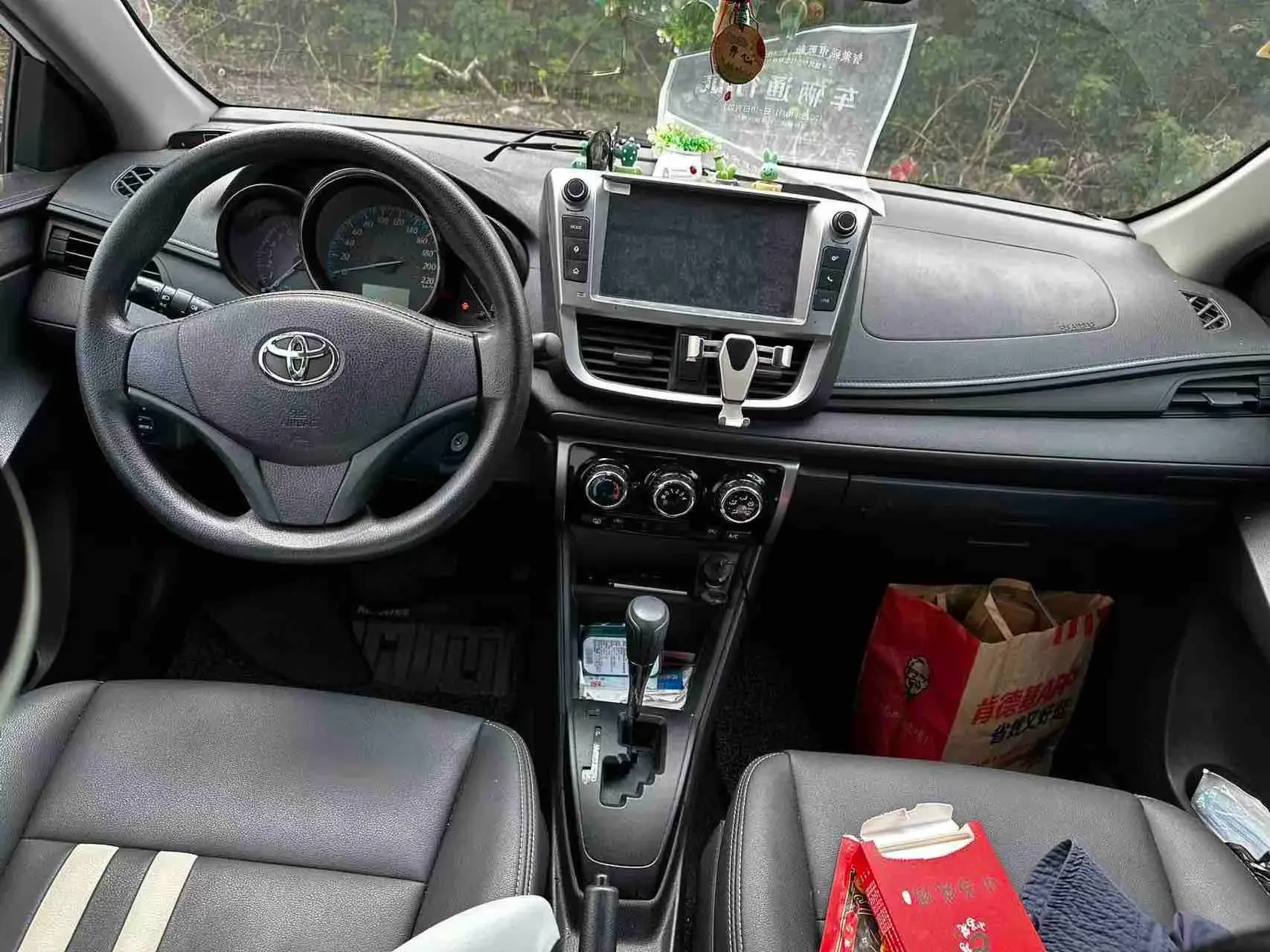 2016 TOYOTA YARIS thumbnail 3