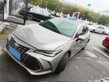 2022 Toyota Avalon 2.5L 178HP L4 E-CVT Hybrid