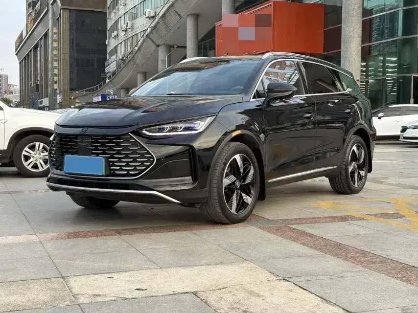 2024 BYD TANG view 1